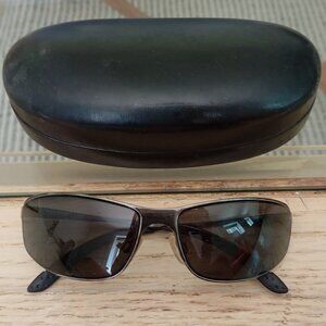 Vintage sunglasses with case like new
